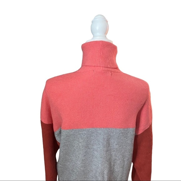 'Forever 21'  Pink Red & Grey Color Block Stretch Turtleneck Sweater Women’s Sm - Picture 4 of 10